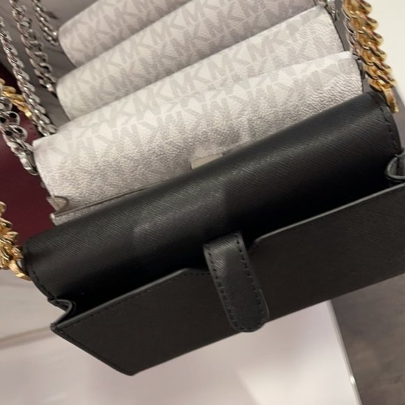 MICHAEL KORS Jet Set Travel Medium Phone Xbody - Picture 5 of 8